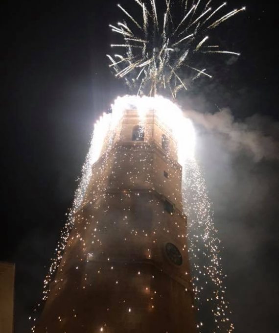 Un total de 22 pirotecnias pujan por los castillos de fuegos de la Magdalena