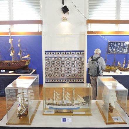 Conferències i maquetes de vaixells per a celebrar 150 anys del port en Escala a Castel